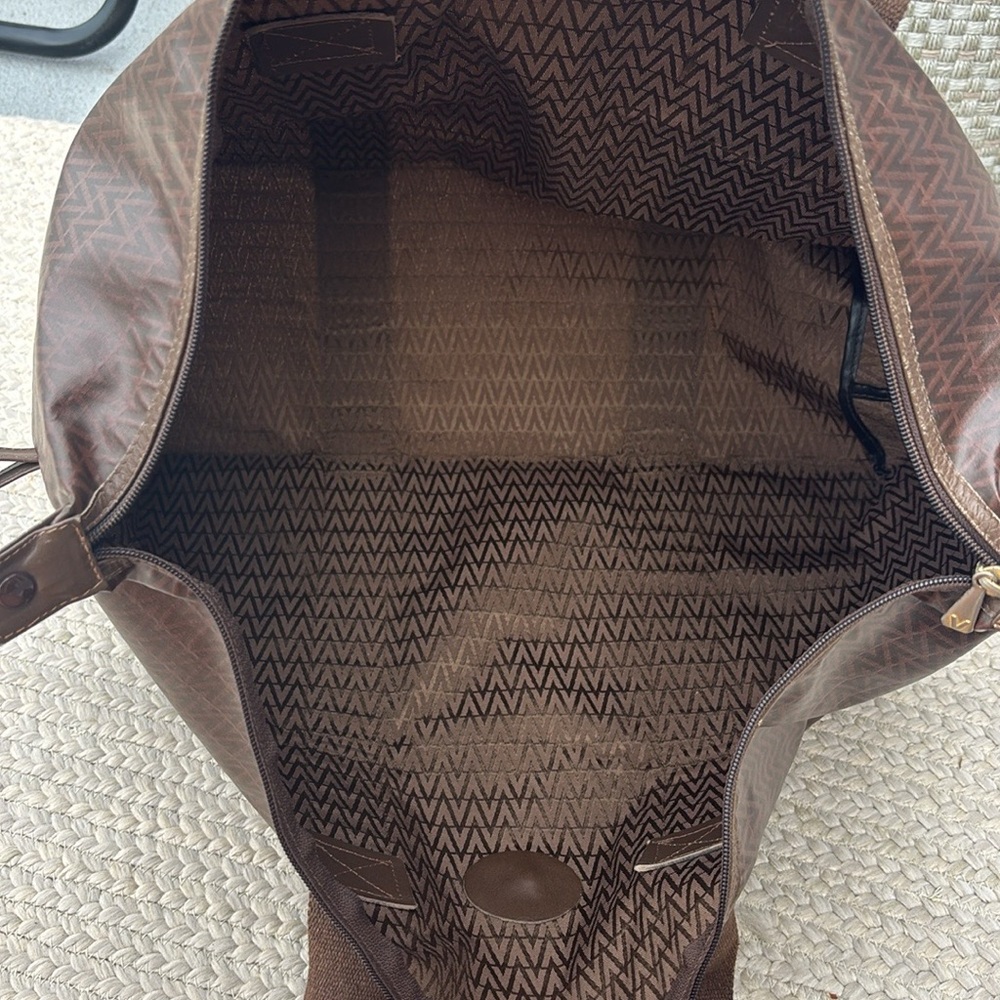 Mario Valentino Weekender Tote Bag with Baby! - Picture 11 of 14